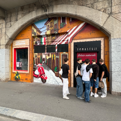 Fassadenkunst Fassadenbemalung Graffitiartist Wandkunst Werbewand2983 Design Innsbruck Graffiti Auftrag Wandbemalung Workshop Streetart Tirol Hamburg Auftrag Oesterreich Wandgestaltung Mural Graffiti Kuenstler Kunst